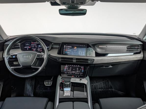 Audi Q6 с пробегом 2023 года, цена 6 750 000 рублей, 38000 км, внедорожник, Автокод Объявления