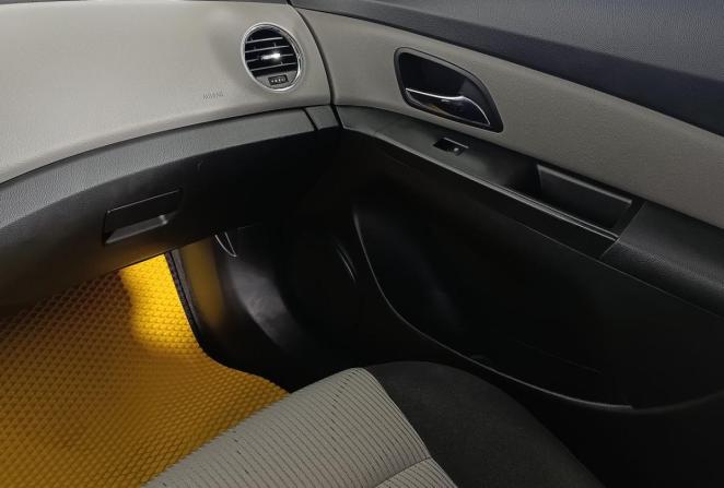 Chevrolet Cruze I Рестайлинг с пробегом 2014 года, цена 660 000 рублей, 233267 км, хэтчбек, Автокод Объявления