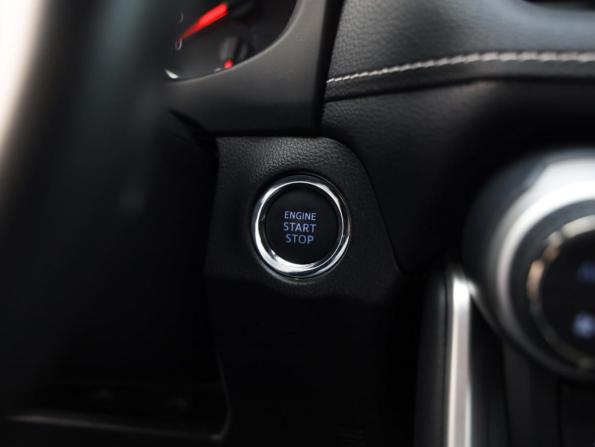 Toyota RAV4 V (XA50) с пробегом 2021 года, цена 3 199 000 рублей, 57629 км, внедорожник, Автокод Объявления