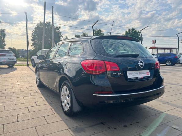 Opel Astra J Рестайлинг с пробегом 2013 года, цена 879 000 рублей, 82596 км, универсал, Автокод Объявления