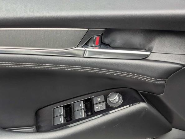 Mazda 6 III (GJ) Рестайлинг 2 с пробегом 2021 года, цена 2 567 000 рублей, 51896 км, седан, Автокод Объявления