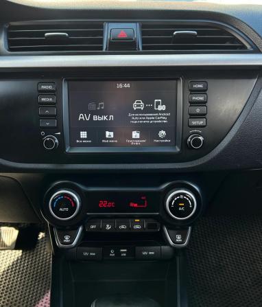 Kia Rio IV с пробегом 2018 года, цена 1 565 000 рублей, 112187 км, хэтчбек, Автокод Объявления