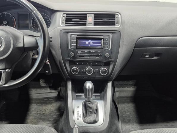 Volkswagen Jetta VI Рестайлинг с пробегом 2014 года, цена 980 000 рублей, 218000 км, седан, Автокод Объявления