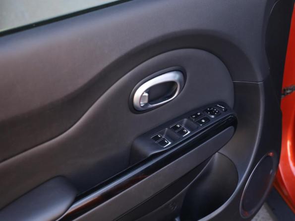 Kia Soul II Рестайлинг с пробегом 2018 года, цена 1 925 777 рублей, 73334 км, хэтчбек, Автокод Объявления