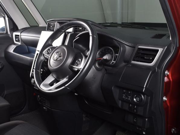 Toyota Roomy I Рестайлинг с пробегом 2021 года, цена 1 329 995 рублей, 54534 км, микровэн, Автокод Объявления