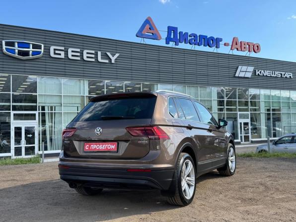 Volkswagen Tiguan II с пробегом 2018 года, цена 3 040 000 рублей, 98031 км, внедорожник, Автокод Объявления