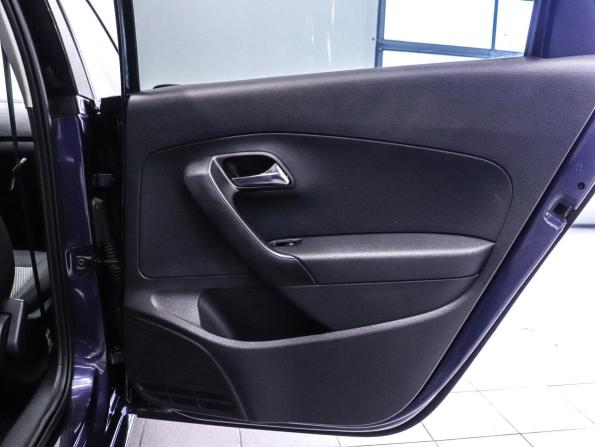 Volkswagen Polo V с пробегом 2014 года, цена 845 000 рублей, 124242 км, седан, Автокод Объявления