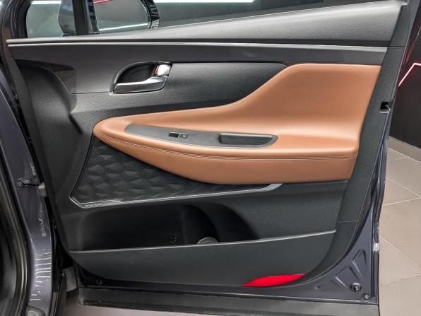 Hyundai Santa Fe IV Рестайлинг с пробегом 2021 года, цена 3 650 000 рублей, 63121 км, внедорожник, Автокод Объявления