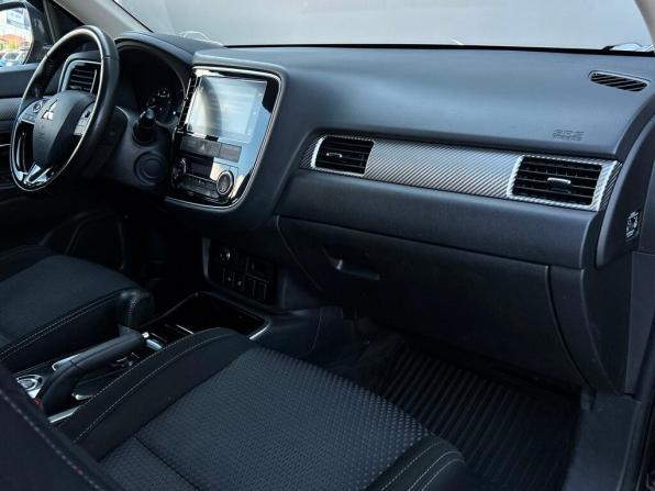 Mitsubishi Outlander III Рестайлинг 2 с пробегом 2018 года, цена 1 819 600 рублей, 152066 км, внедорожник, Автокод Объявления
