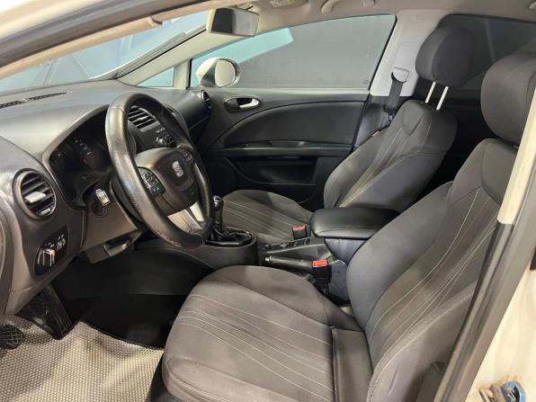 SEAT Leon II Рестайлинг с пробегом 2012 года, цена 514 000 рублей, 222600 км, хэтчбек, Автокод Объявления