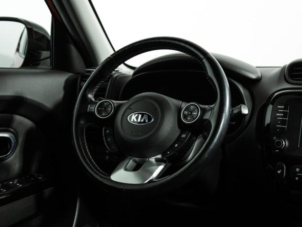 Kia Soul II Рестайлинг с пробегом 2018 года, цена 1 799 700 рублей, 92331 км, хэтчбек, Автокод Объявления