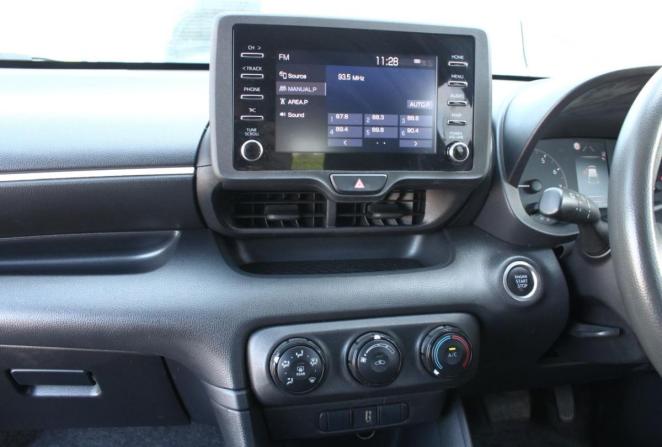 Toyota Yaris IV с пробегом 2020 года, цена 1 330 000 рублей, 85000 км, хэтчбек, Автокод Объявления