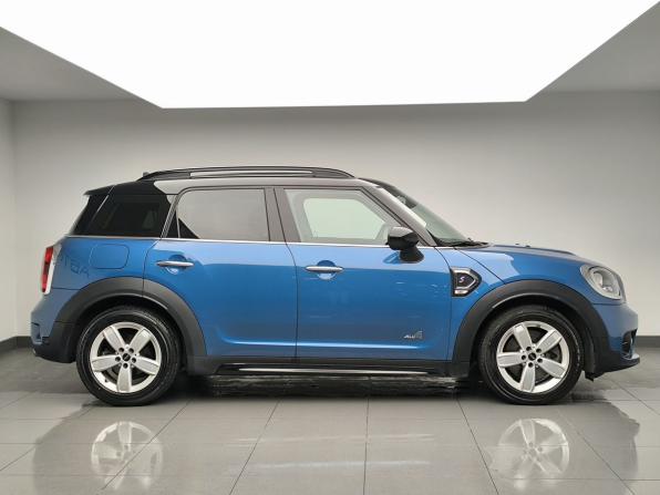 Mini Countryman II с пробегом 2017 года, цена 2 702 000 рублей, 81072 км, внедорожник, Автокод Объявления