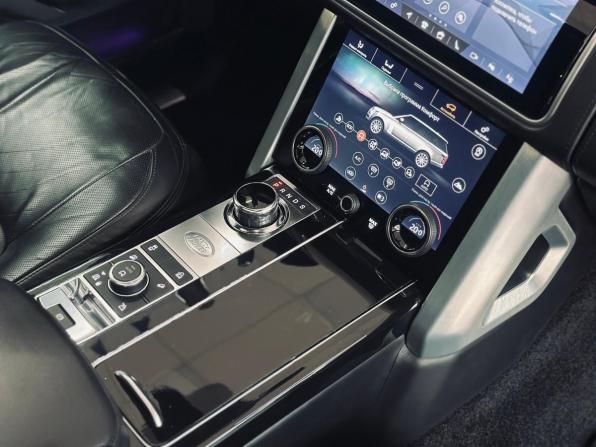 Land Rover Range Rover IV Рестайлинг с пробегом 2018 года, цена 5 990 000 рублей, 161531 км, внедорожник, Автокод Объявления