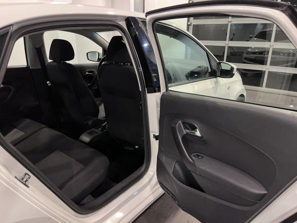 Volkswagen Polo V с пробегом 2012 года, цена 410 000 рублей, 184277 км, седан, Автокод Объявления