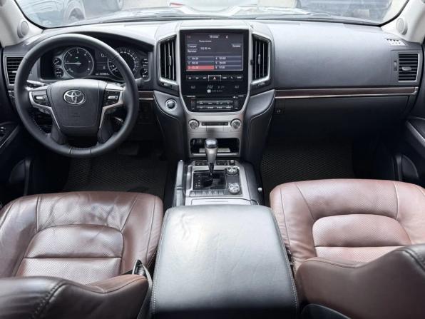 Toyota Land Cruiser 200 Series Рестайлинг 2 с пробегом 2016 года, цена 5 249 000 рублей, 303953 км, внедорожник, Автокод Объявления