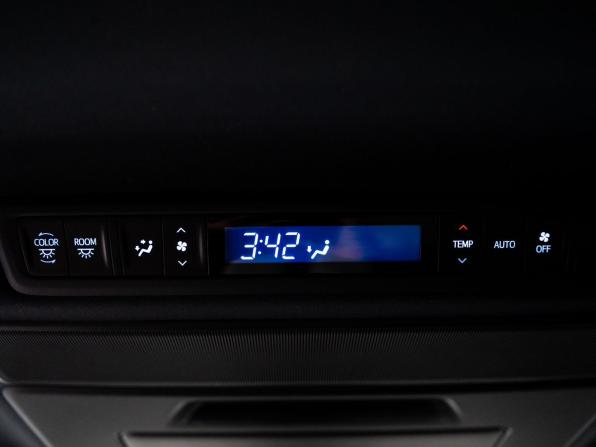 Toyota Alphard III Рестайлинг с пробегом 2018 года, цена 3 885 000 рублей, 213269 км, минивэн, Автокод Объявления