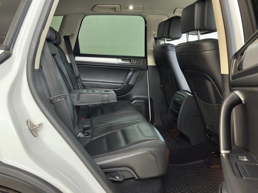 Volkswagen Touareg II Рестайлинг Москва  - изображение 15
