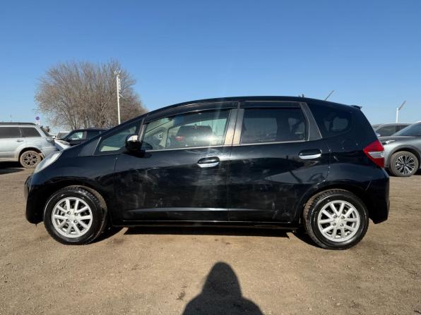 Honda Fit II с пробегом 2012 года, цена 930 000 рублей, 89270 км, хэтчбек, Автокод Объявления