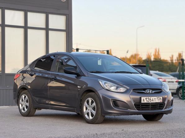 Hyundai Solaris I с пробегом 2013 года, цена 870 000 рублей, 82230 км, седан, Автокод Объявления