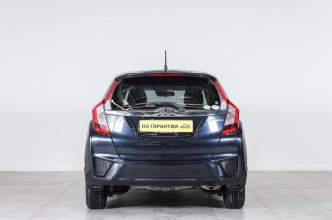 Honda Fit III Рестайлинг с пробегом 2016 года, цена 1 049 000 рублей, 91000 км, хэтчбек, Автокод Объявления