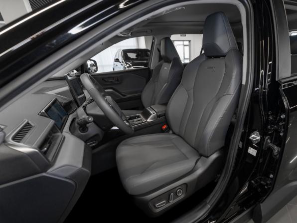 Toyota RAV4 VI (XA60) с пробегом 2026 года, цена 4 250 000 рублей, 30 км, внедорожник, Автокод Объявления