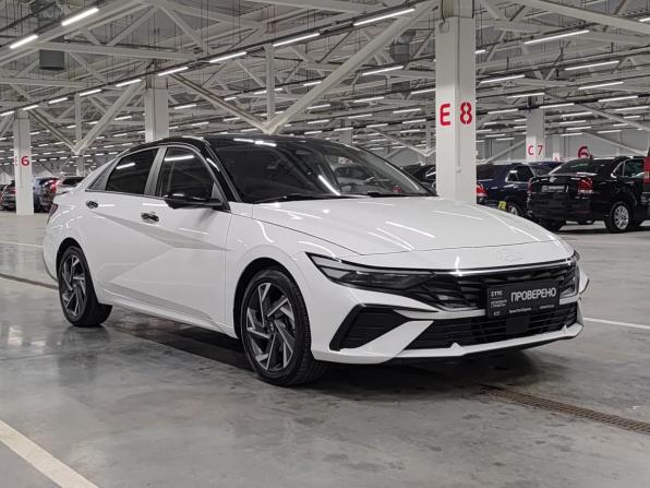 Hyundai Elantra VII (CN7) Рестайлинг с пробегом 2023 года, цена 1 919 000 рублей, 53106 км, седан, Автокод Объявления