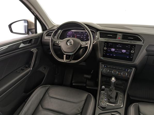 Volkswagen Tiguan II с пробегом 2018 года, цена 2 955 000 рублей, 89168 км, внедорожник, Автокод Объявления