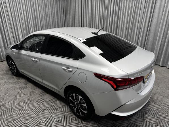 Hyundai Solaris II Рестайлинг с пробегом 2021 года, цена 1 690 000 рублей, 65502 км, седан, Автокод Объявления