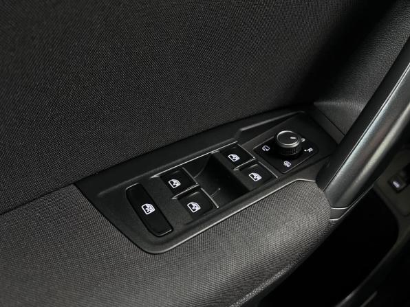 Volkswagen Tiguan II с пробегом 2019 года, цена 2 720 000 рублей, 129306 км, внедорожник, Автокод Объявления