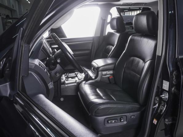 Toyota Land Cruiser 200 Series Рестайлинг 2 с пробегом 2018 года, цена 7 350 000 рублей, 165318 км, внедорожник, Автокод Объявления