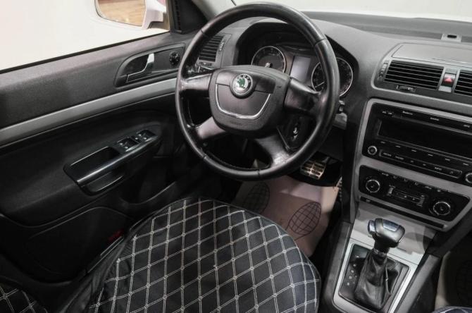 Skoda Octavia II (A5) Рестайлинг с пробегом 2012 года, цена 749 000 рублей, 343000 км, лифтбек, Автокод Объявления