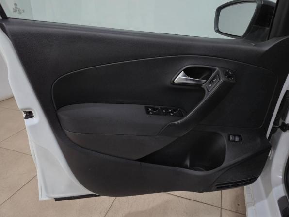 Volkswagen Polo V с пробегом 2014 года, цена 630 000 рублей, 246769 км, седан, Автокод Объявления