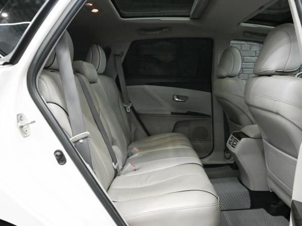 Toyota Venza I Рестайлинг с пробегом 2013 года, цена 2 300 000 рублей, 260049 км, внедорожник, Автокод Объявления