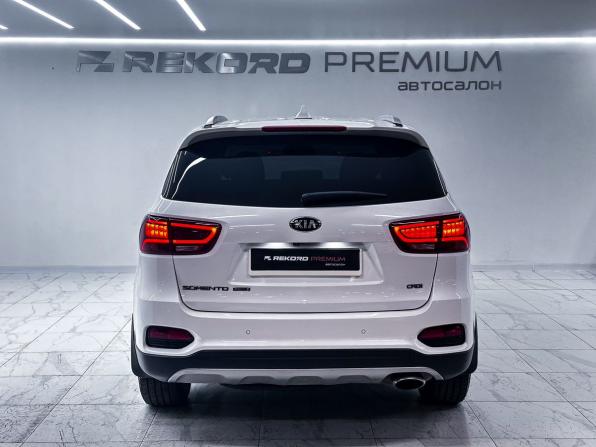 Kia Sorento III Prime Рестайлинг с пробегом 2018 года, цена 2 899 000 рублей, 93000 км, внедорожник, Автокод Объявления