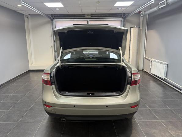 Renault Fluence I Рестайлинг с пробегом 2014 года, цена 950 000 рублей, 121989 км, седан, Автокод Объявления