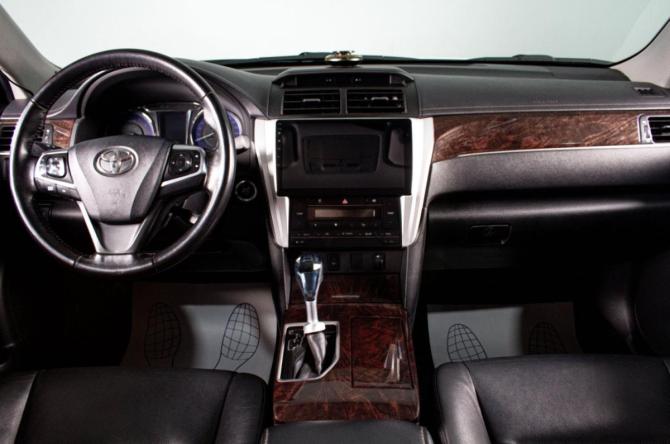 Toyota Camry VII (XV50) Рестайлинг 2 с пробегом 2016 года, цена 2 499 000 рублей, 225000 км, седан, Автокод Объявления