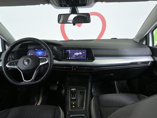 Volkswagen Golf VIII с пробегом 2021 года, цена 2 625 000 рублей, 33428 км, хэтчбек, Автокод Объявления