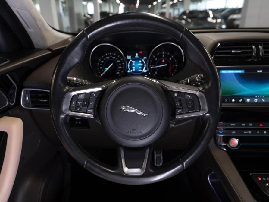 Jaguar F-Pace I Москва  - изображение 10