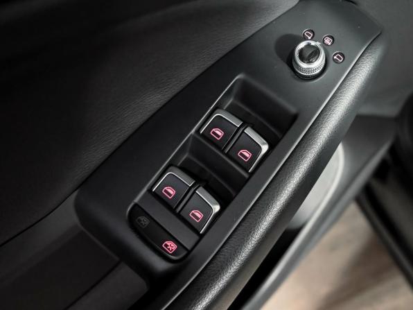 Audi Q5 I (8R) Рестайлинг с пробегом 2015 года, цена 2 400 000 рублей, 171642 км, внедорожник, Автокод Объявления