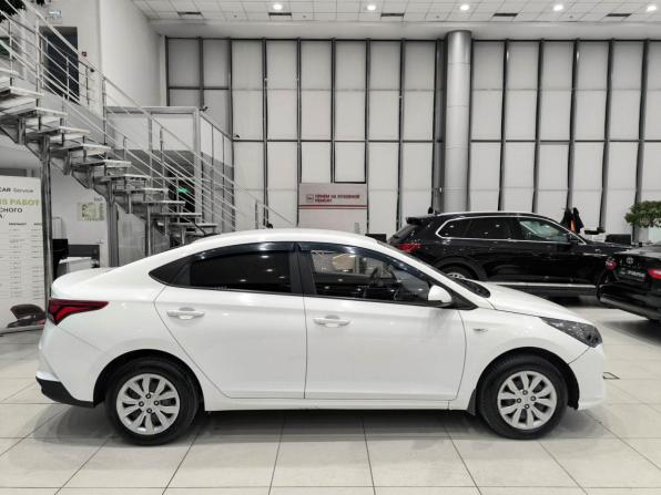 Hyundai Solaris II с пробегом 2020 года, цена 1 099 000 рублей, 131097 км, седан, Автокод Объявления