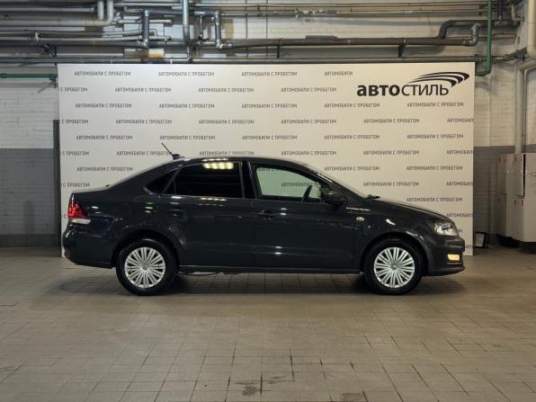Volkswagen Polo V Рестайлинг с пробегом 2017 года, цена 799 000 рублей, 140000 км, седан, Автокод Объявления