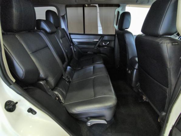 Mitsubishi Pajero IV Рестайлинг 1 с пробегом 2011 года, цена 1 809 150 рублей, 198216 км, внедорожник, Автокод Объявления
