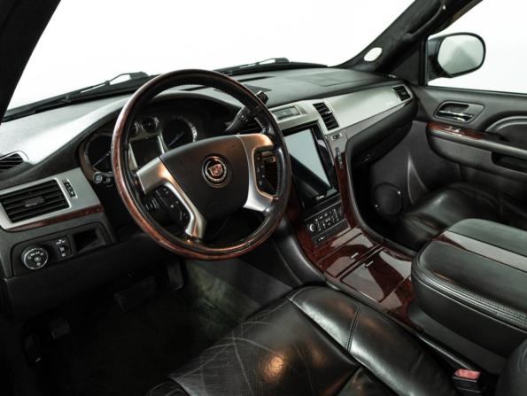 Cadillac Escalade III с пробегом 2010 года, цена 1 599 585 рублей, 262442 км, внедорожник, Автокод Объявления