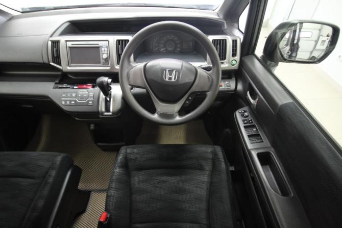 Honda Stepwgn IV Рестайлинг с пробегом 2012 года, цена 1 280 000 рублей, 292745 км, минивэн, Автокод Объявления