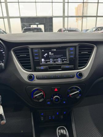 Hyundai Solaris II с пробегом 2017 года, цена 1 349 000 рублей, 131500 км, седан, Автокод Объявления