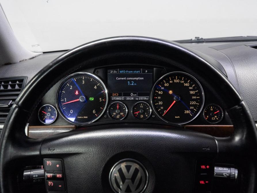 Volkswagen Touareg I Рестайлинг Тюмень  - изображение 22