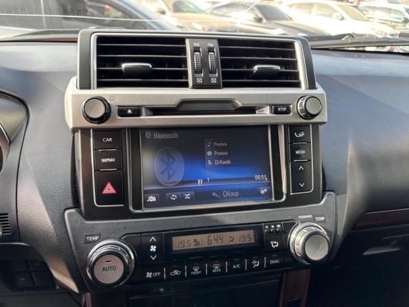 Toyota Land Cruiser Prado 150 Series Рестайлинг 1 с пробегом 2014 года, цена 2 865 000 рублей, 200390 км, внедорожник, Автокод Объявления