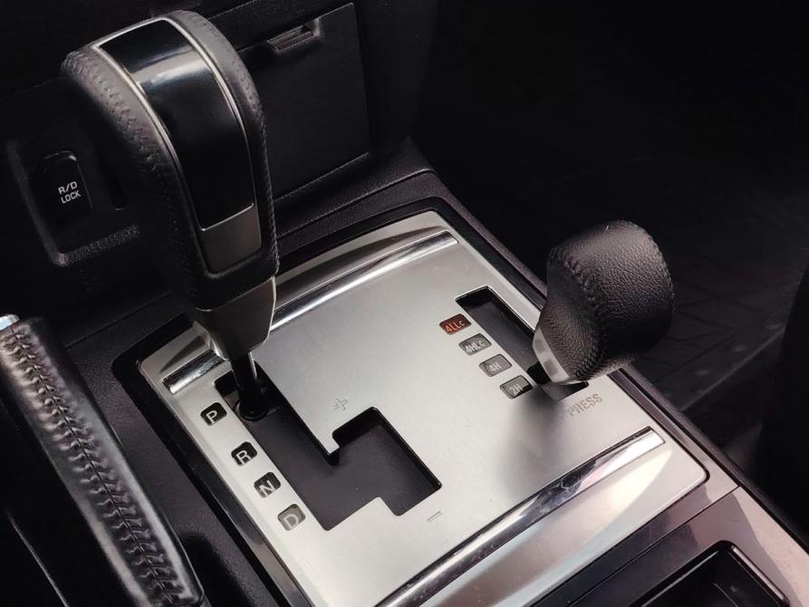 Mitsubishi Pajero IV Рестайлинг 2 Москва  - изображение 16