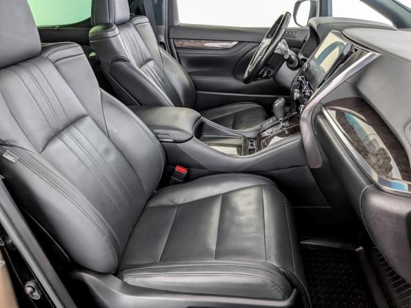 Toyota Alphard III Рестайлинг с пробегом 2021 года, цена 5 950 000 рублей, 127330 км, минивэн, Автокод Объявления